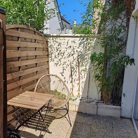 Joli Studio Au Calme Dans Un Jardin Privatif Ouistreham Buitenkant foto